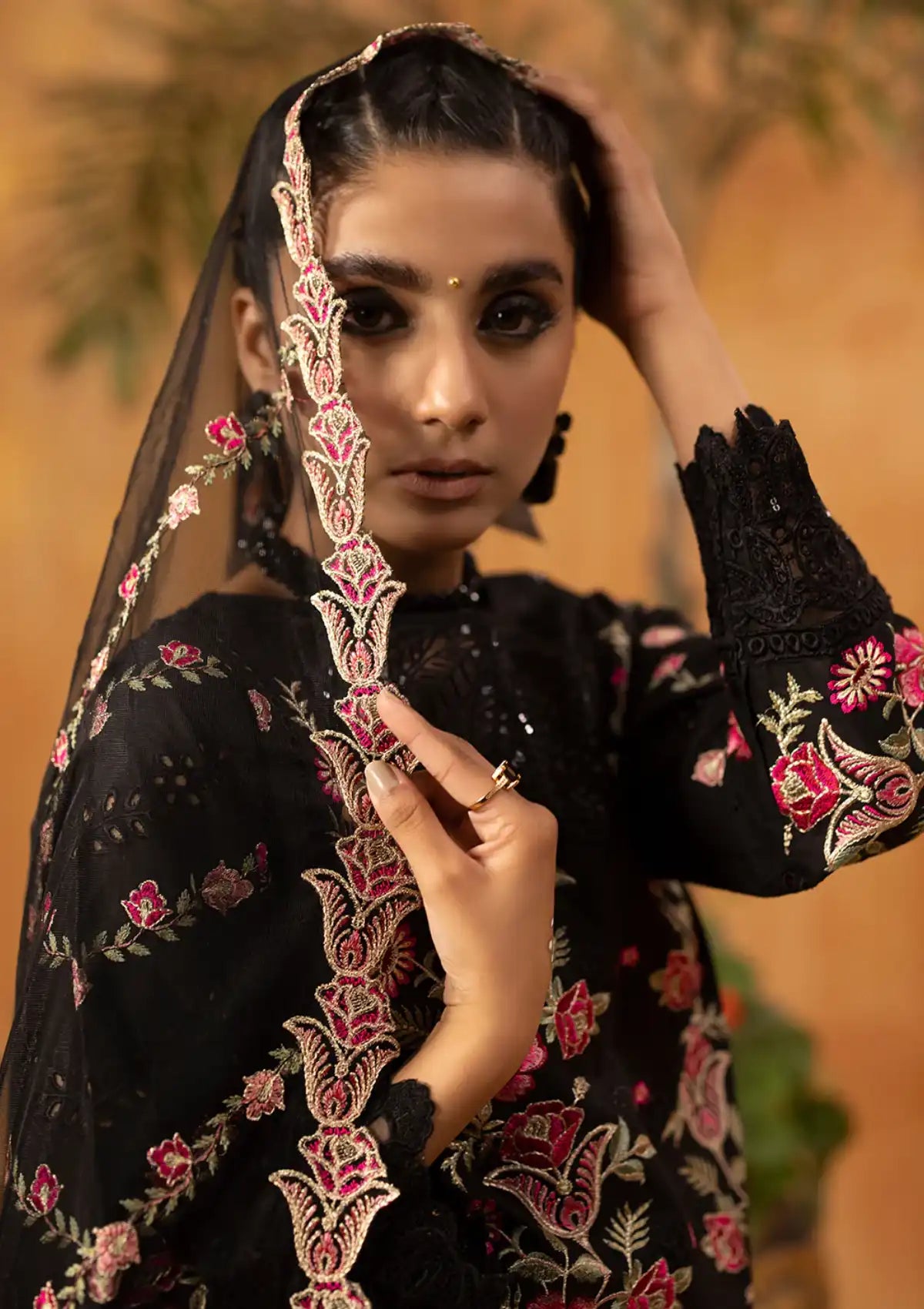 Phoolkenari By Shahjahan'24 SJ-24004 Black - Mohsin Saeed Fabrics
