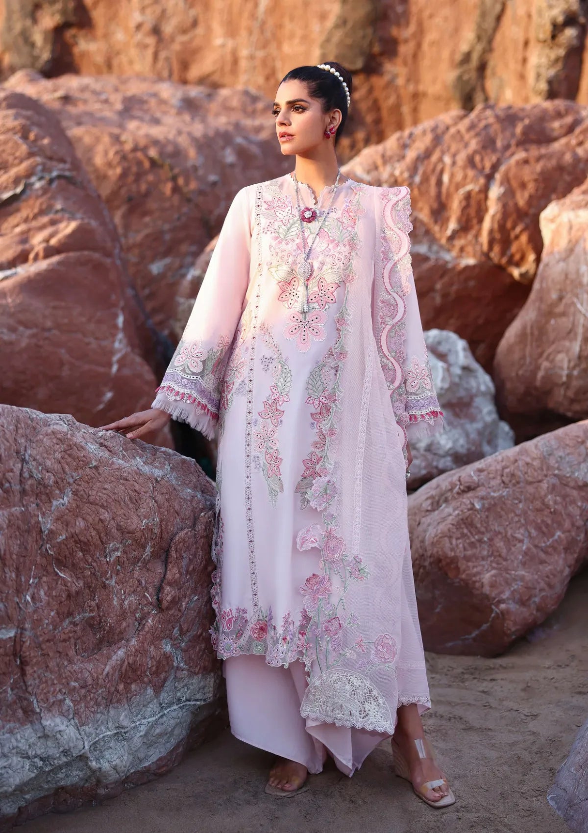 Saira Shakira Breeze Luxury Lawn'26 D-9B