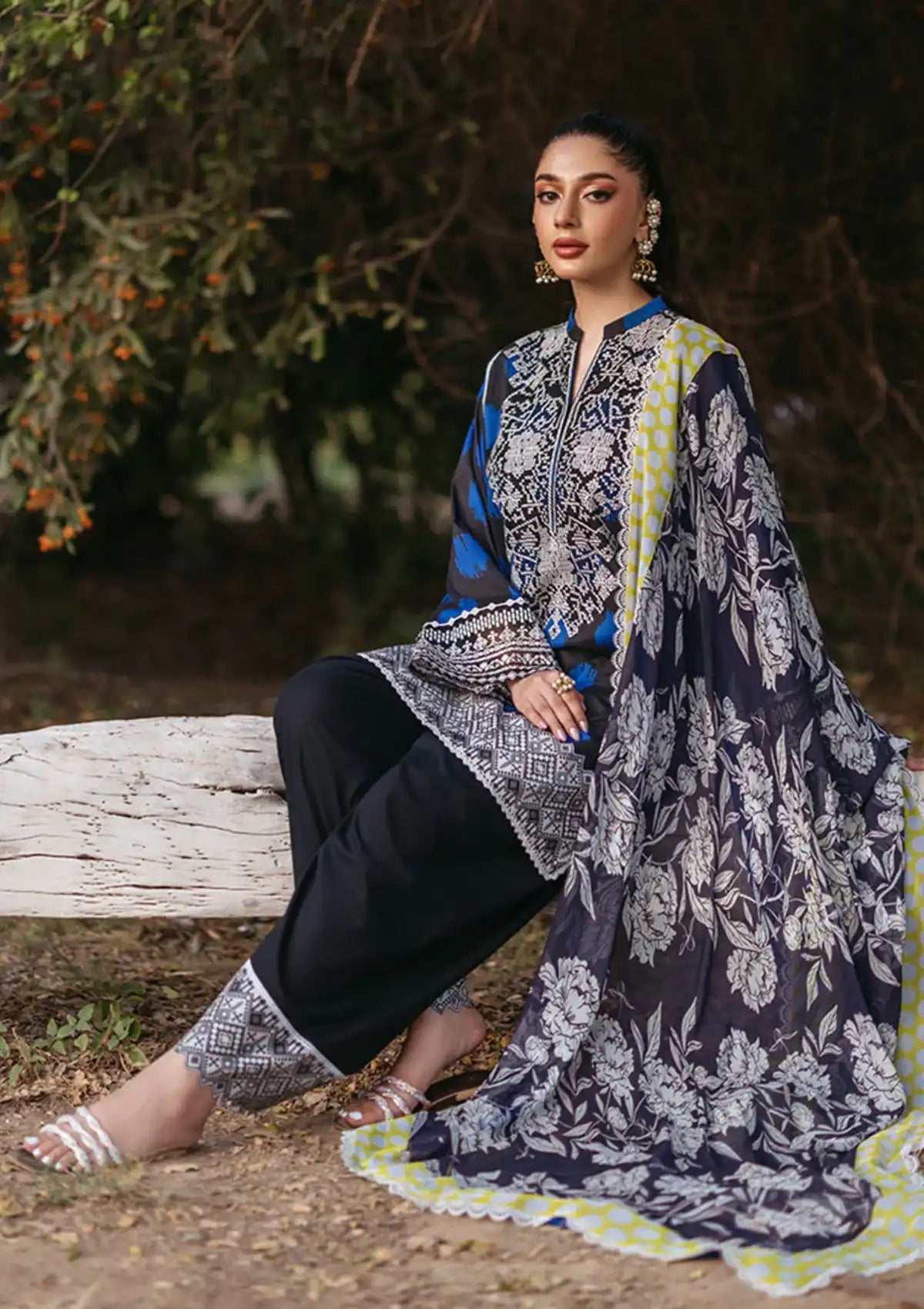 Tahra By Zainab Chottani Lawn'24 D-10B-FREYA - Mohsin Saeed Fabrics