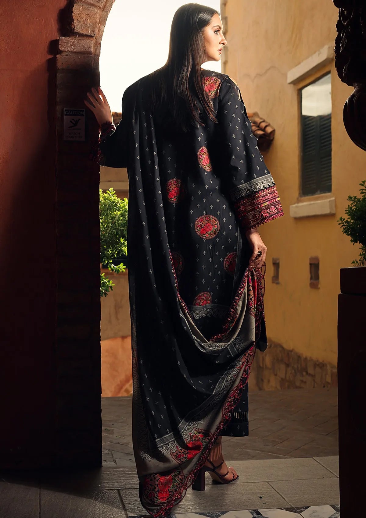 Charizma Combination Linen V-3'26 CCW-25