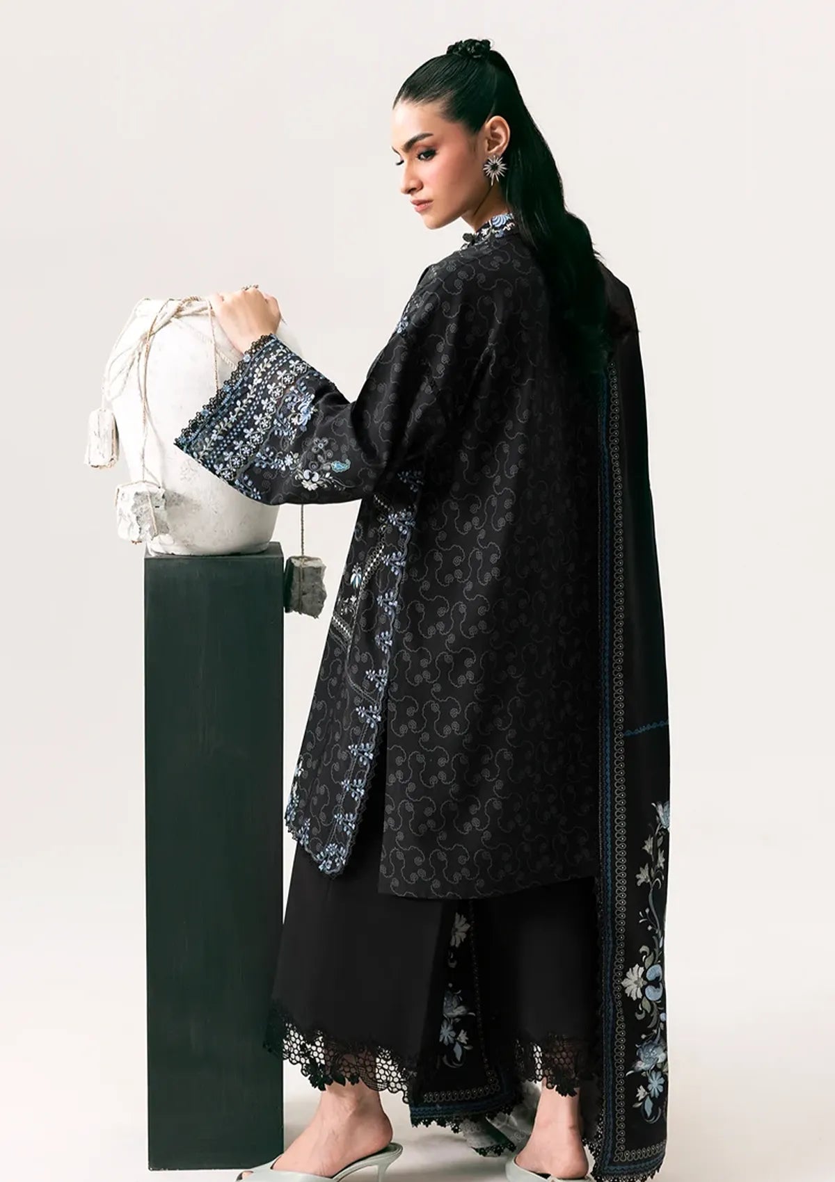 Qalamkar Qprints Linen'26 QPW-05 A Luna