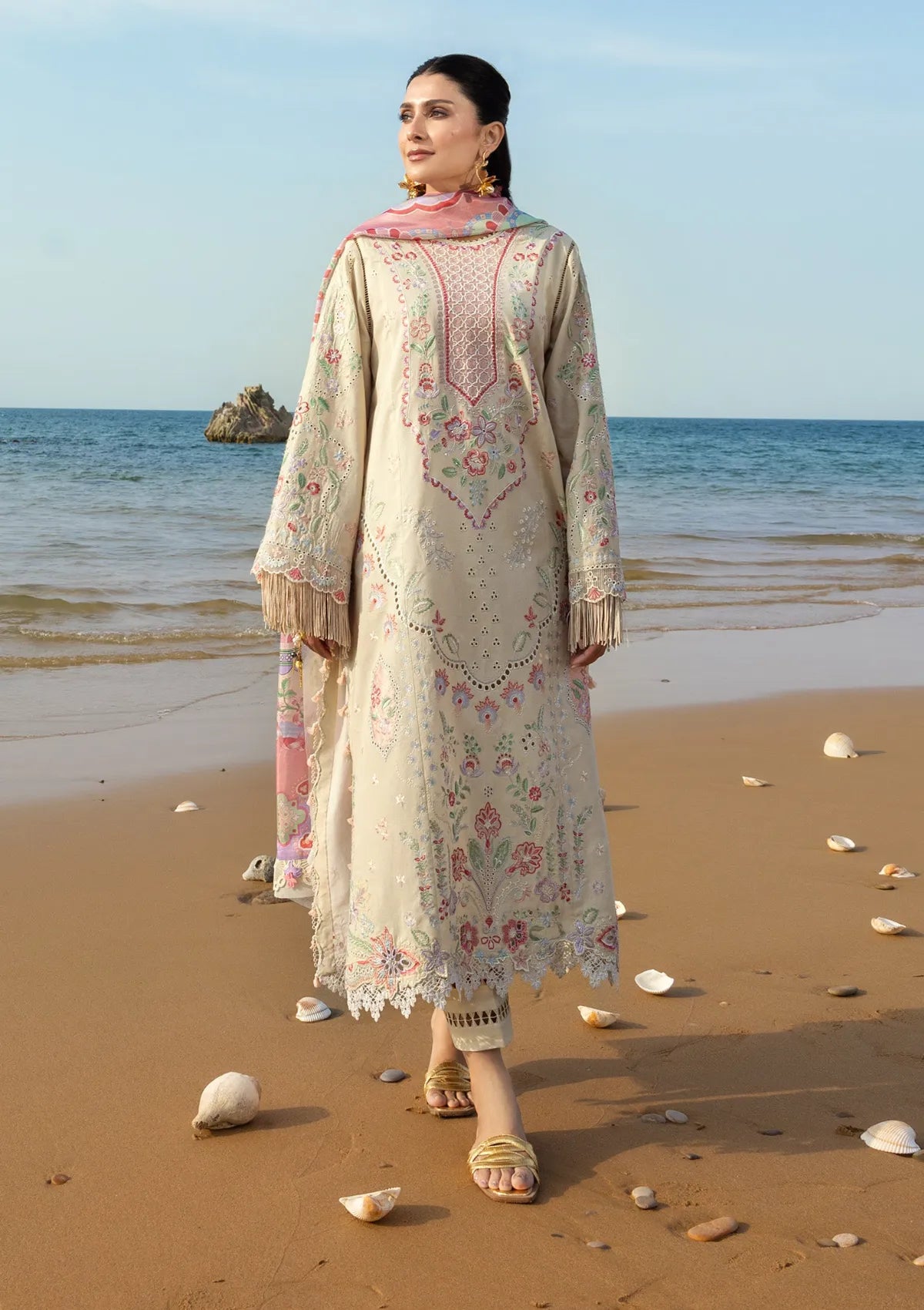 Sadaf Fawad Khan Siraa lawn'26 -Sunehri
