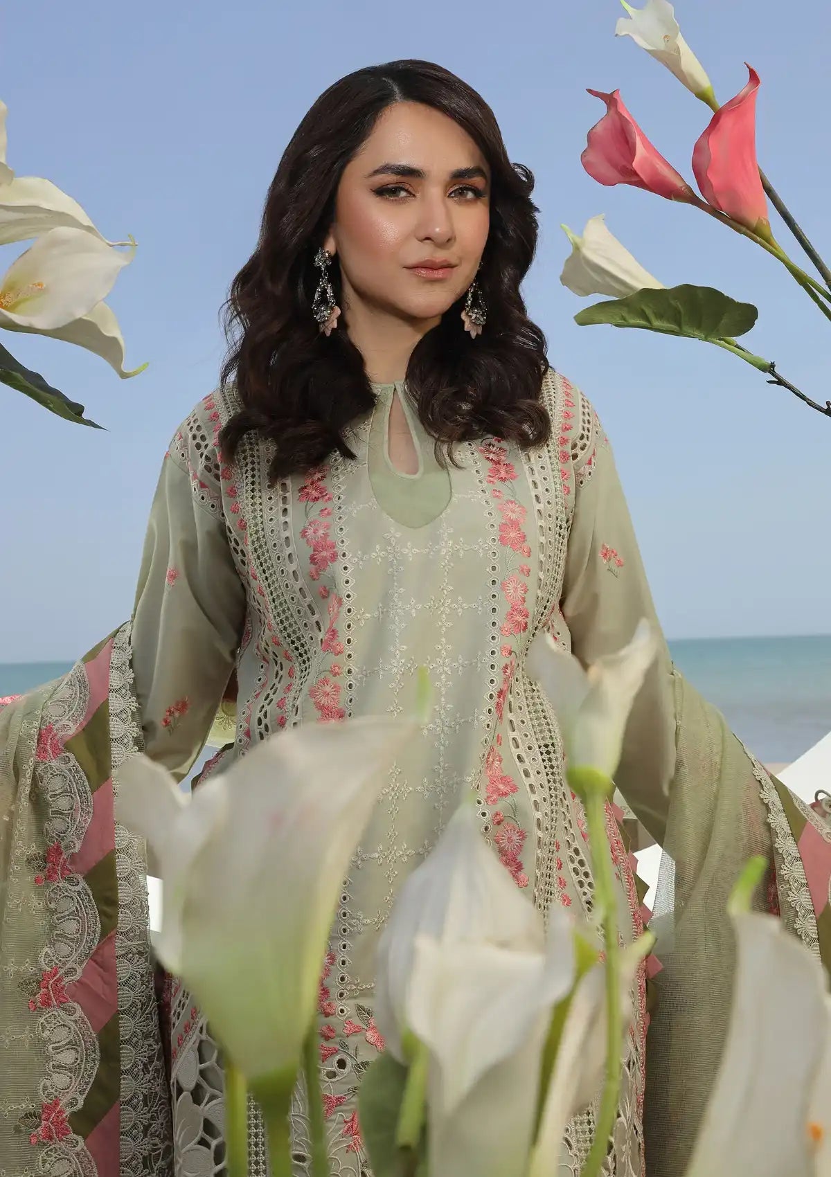 Maryam Hussain Luxury Lawn'24 D-05-HAVANA - Mohsin Saeed Fabrics