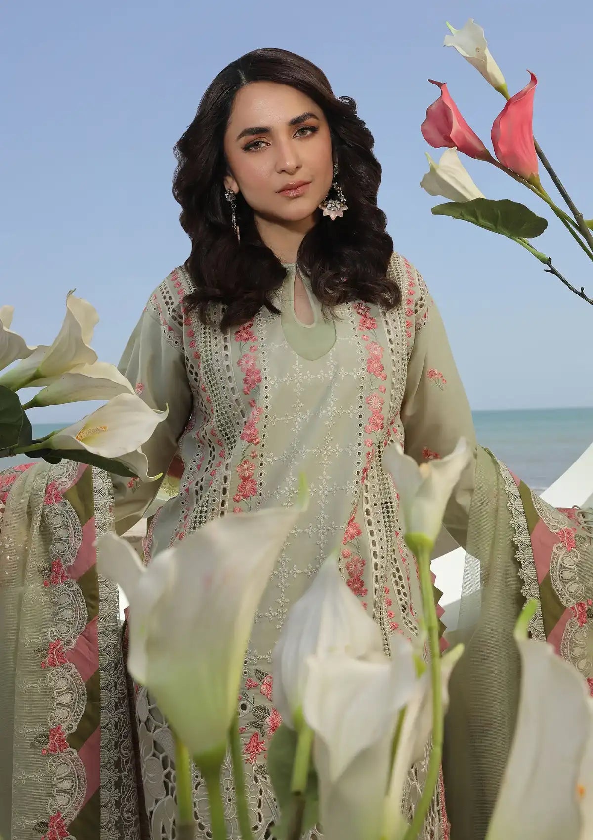 Maryam Hussain Luxury Lawn'24 D-05-HAVANA - Mohsin Saeed Fabrics
