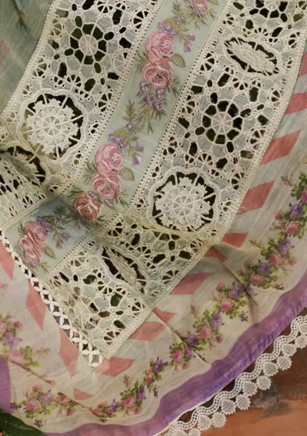 Manara Luxury Lawn'24 ML-03 AMALIA - Mohsin Saeed Fabrics