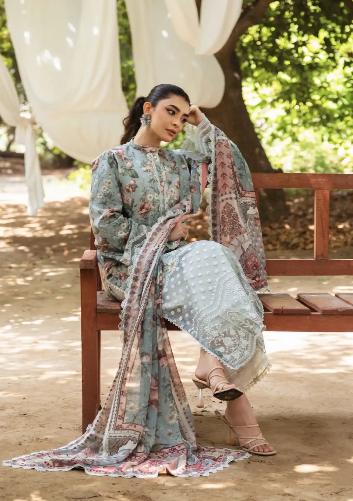 Tahra By Zainab Chottani Lawn'24 D-05A-SAMAHA - Mohsin Saeed Fabrics