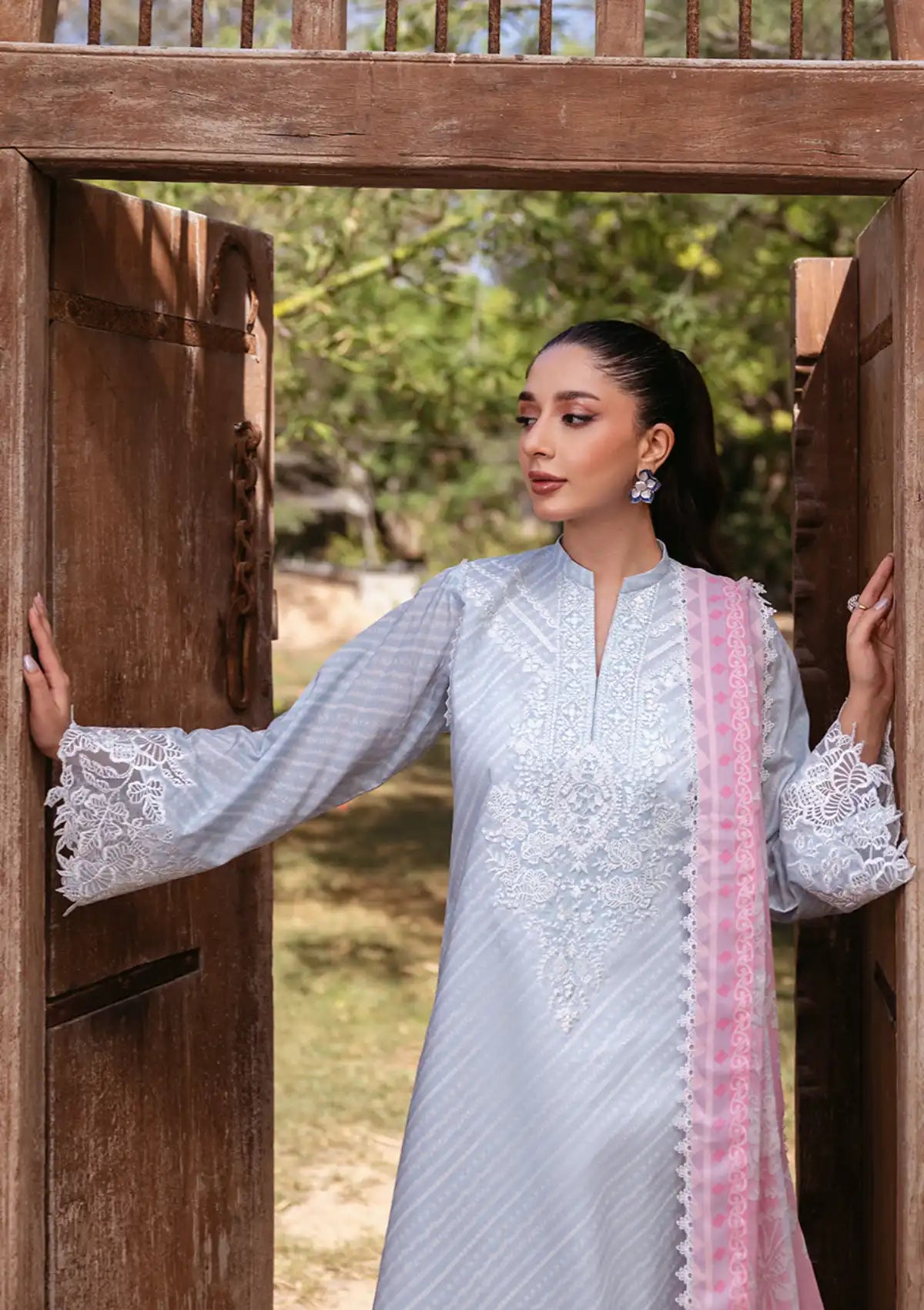 Tahra By Zainab Chottani Lawn'24 D-09B-RUHAE - Mohsin Saeed Fabrics