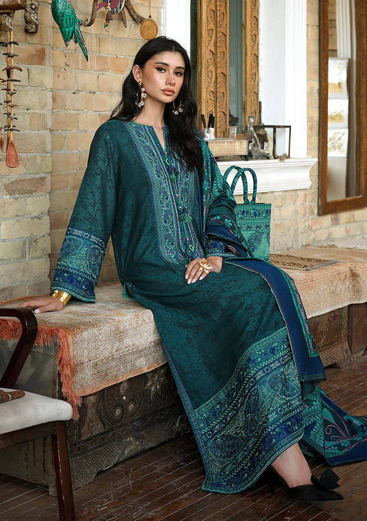 Mushq Broadway Winter'26 D-09 Azure Echo