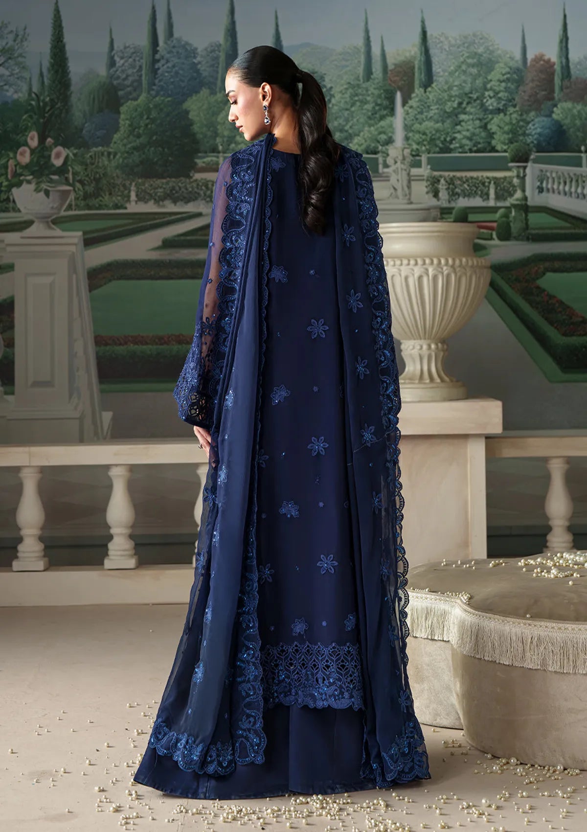 Emaan Adeel Modern Heirloom'26 SO-555 CORALIA