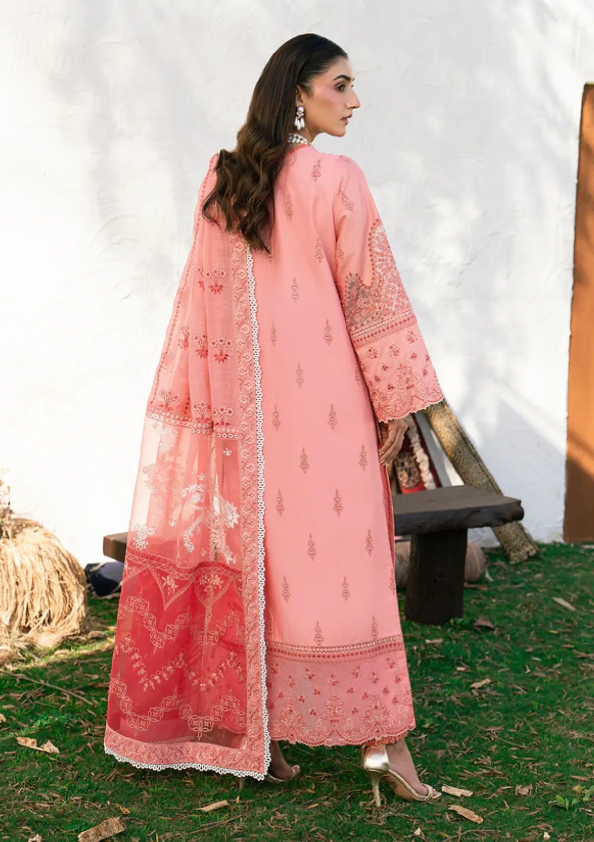 Zarizaa Aura of Flora Emb Lawn'26 D-06 LYRA