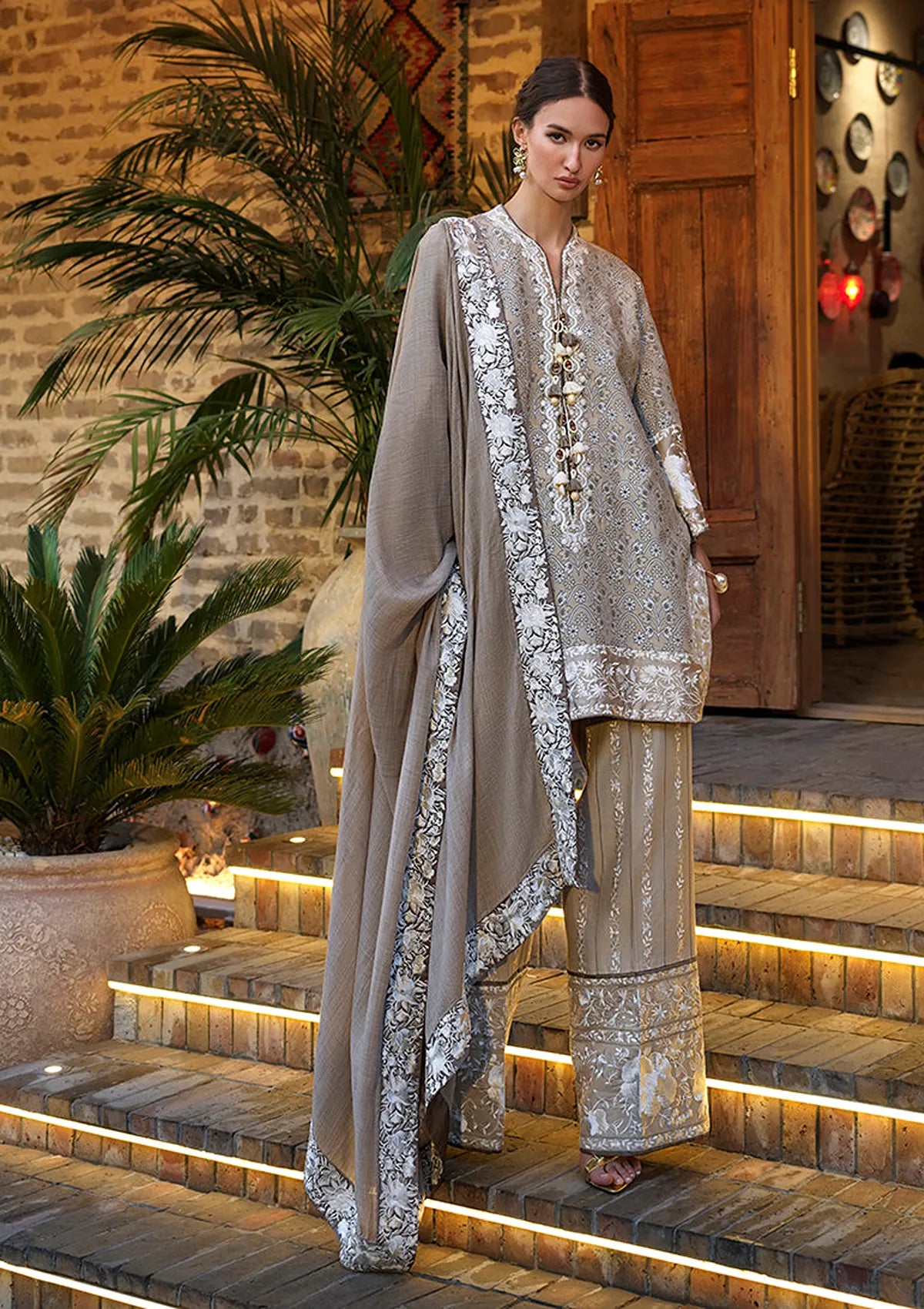 Mushq Broadway Winter'26 D-08 Eastern Empress