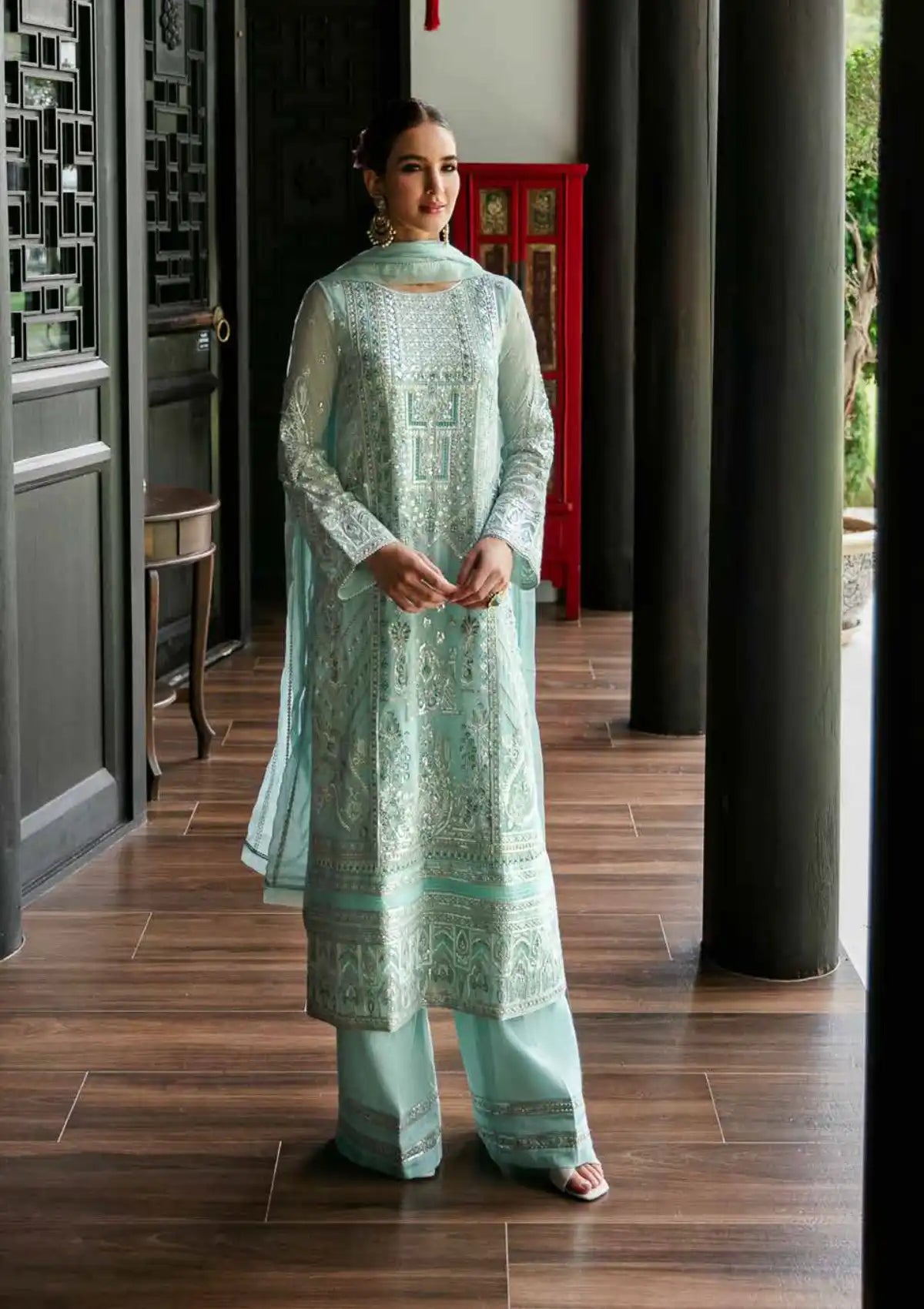 Freesia Intira Luxury Affairs'24 FW-23503-Dia