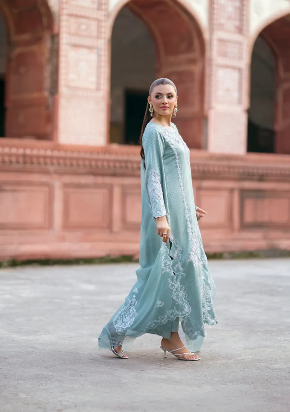 mohsin-saeed-fabrics-is-selling-online-and-in stores-Luxury-daily-wear-wedding-wear-formal-wear-in-budgeted-price-This-product-is-from-sidra-fahad-noor-e-jahan-luxury-formal25-sf-269-is-available-on-Mohsin-saeed-fabrics-website.
