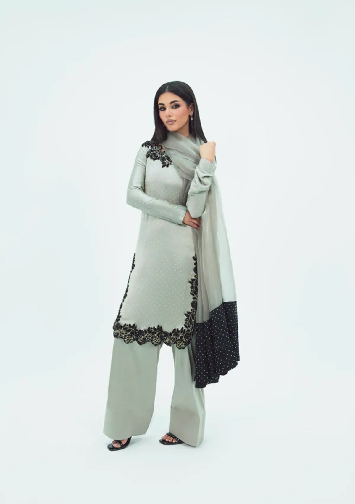mohsin-saeed-fabrics-is-selling-online-and-in stores-Luxury-daily-wear-wedding-wear-formal-wear-in-budgeted-price-This-product-is-from-sidra-fahad-noor-e-jahan-luxury-formal25-sf-265-is-available-on-Mohsin-saeed-fabrics-website.