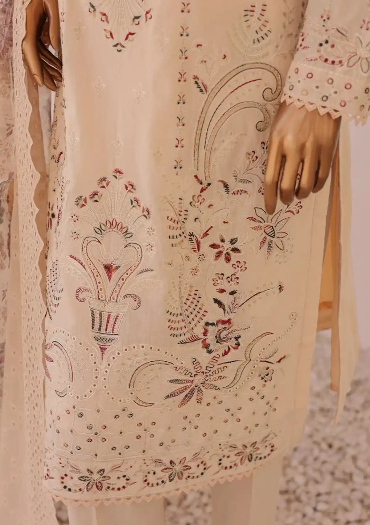 HZ Majestic Luxury Emb Lawn'24 MEC-07 - Mohsin Saeed Fabrics