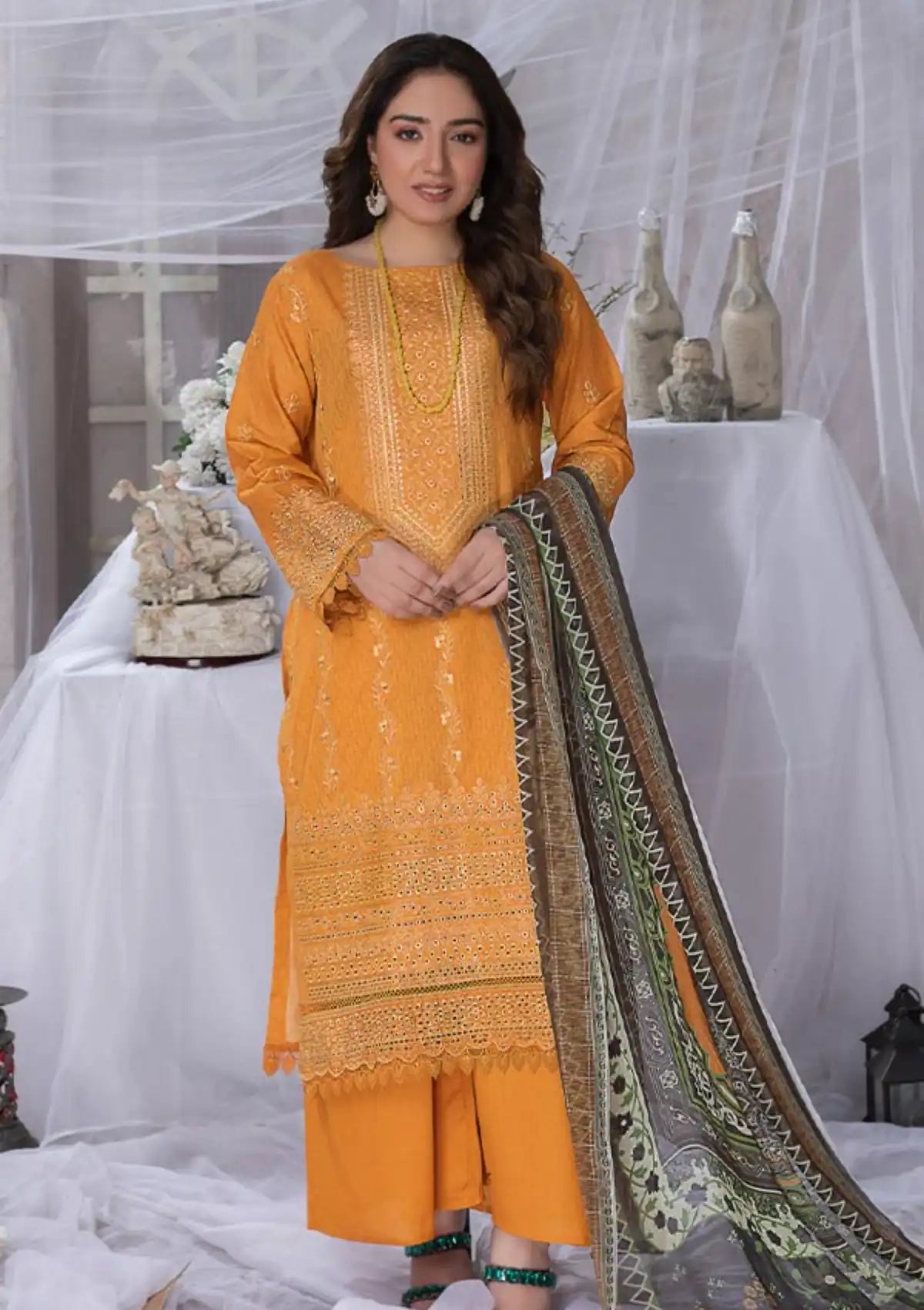 Manizay Nikhar Emb Lawn'24 D-07 - Mohsin Saeed Fabrics