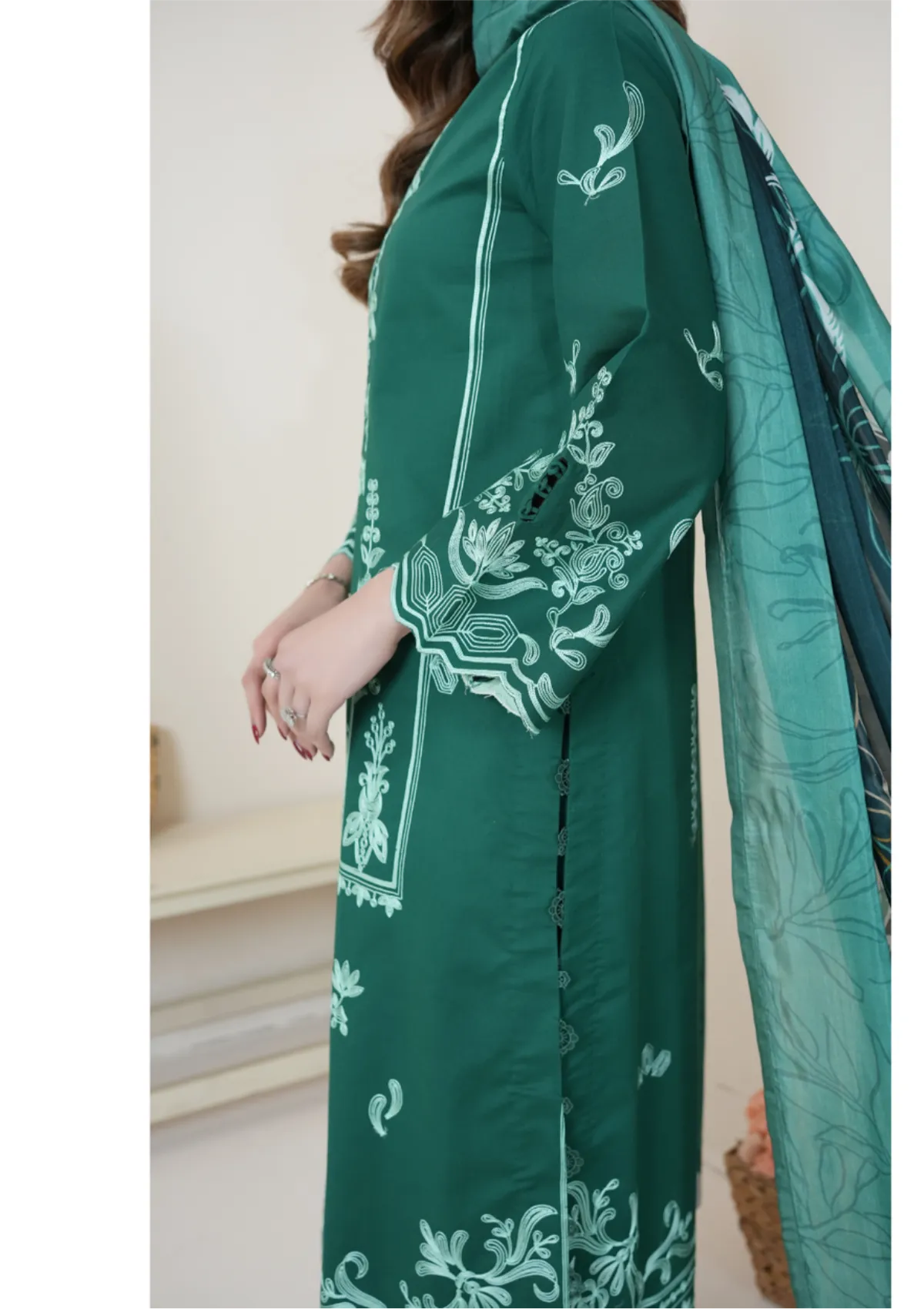 Atiya Irfan Summer Edit'26 SL-07