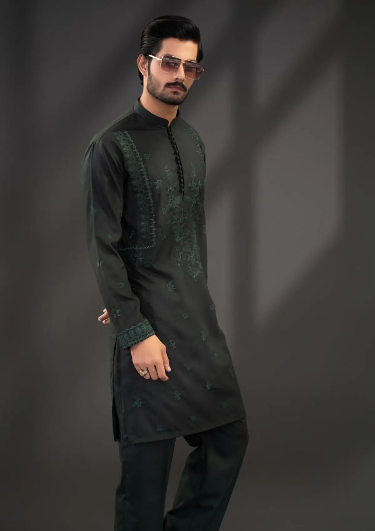 Rangrez by Ahmad Raza AR5196