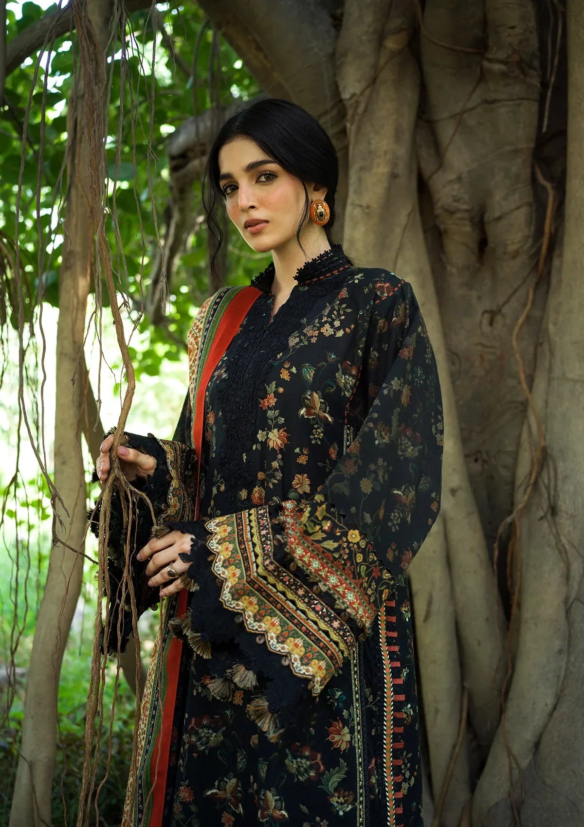 Elaf Wilderness Pashmina Shawl Edit'26 EWR-8A NOIRE