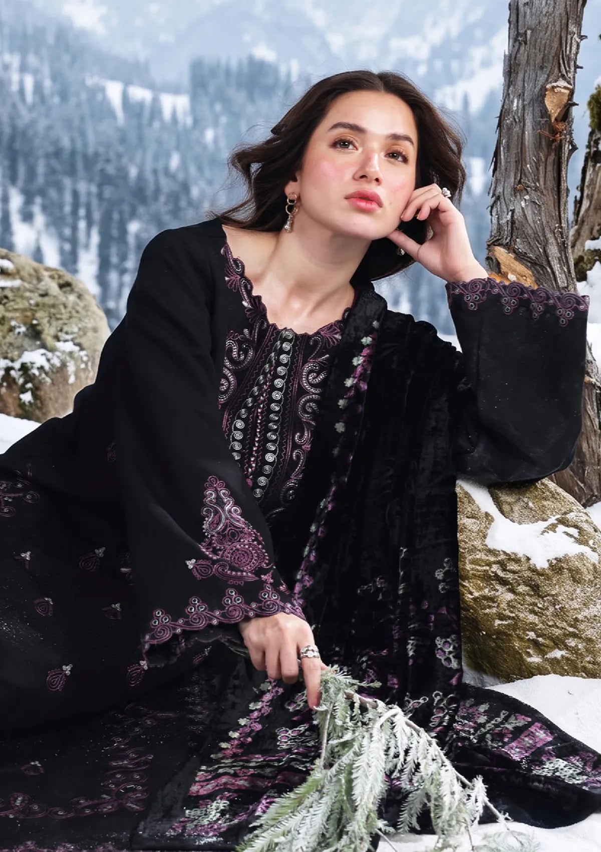 Rang Rasiya Carnation Winter'26 -ONYX