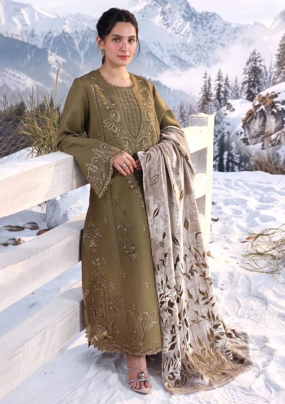 Rang Rasiya Carnation Winter'26 -FROSTED FLORA