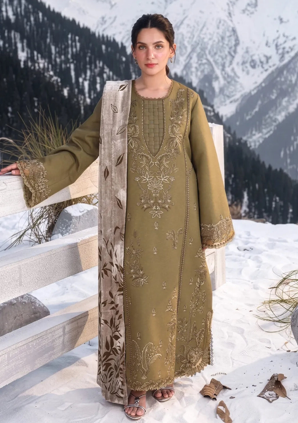 Rang Rasiya Carnation Winter'26 -FROSTED FLORA