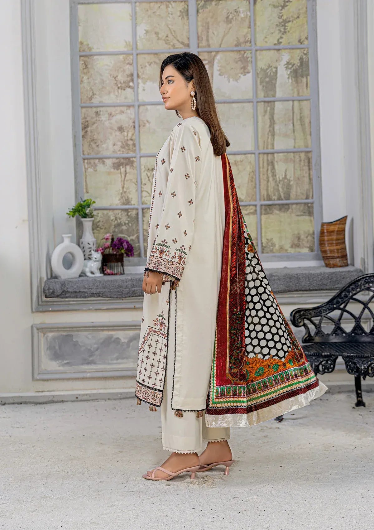 Waresha Dhanak Exclusive'25 WDE-05 IVARYA