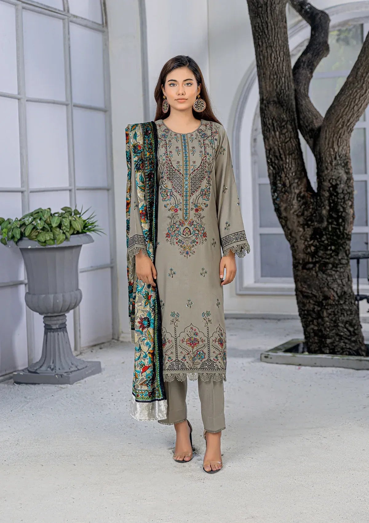 Waresha Dhanak Exclusive'25 WDE-07 OLIVE TAZEEN