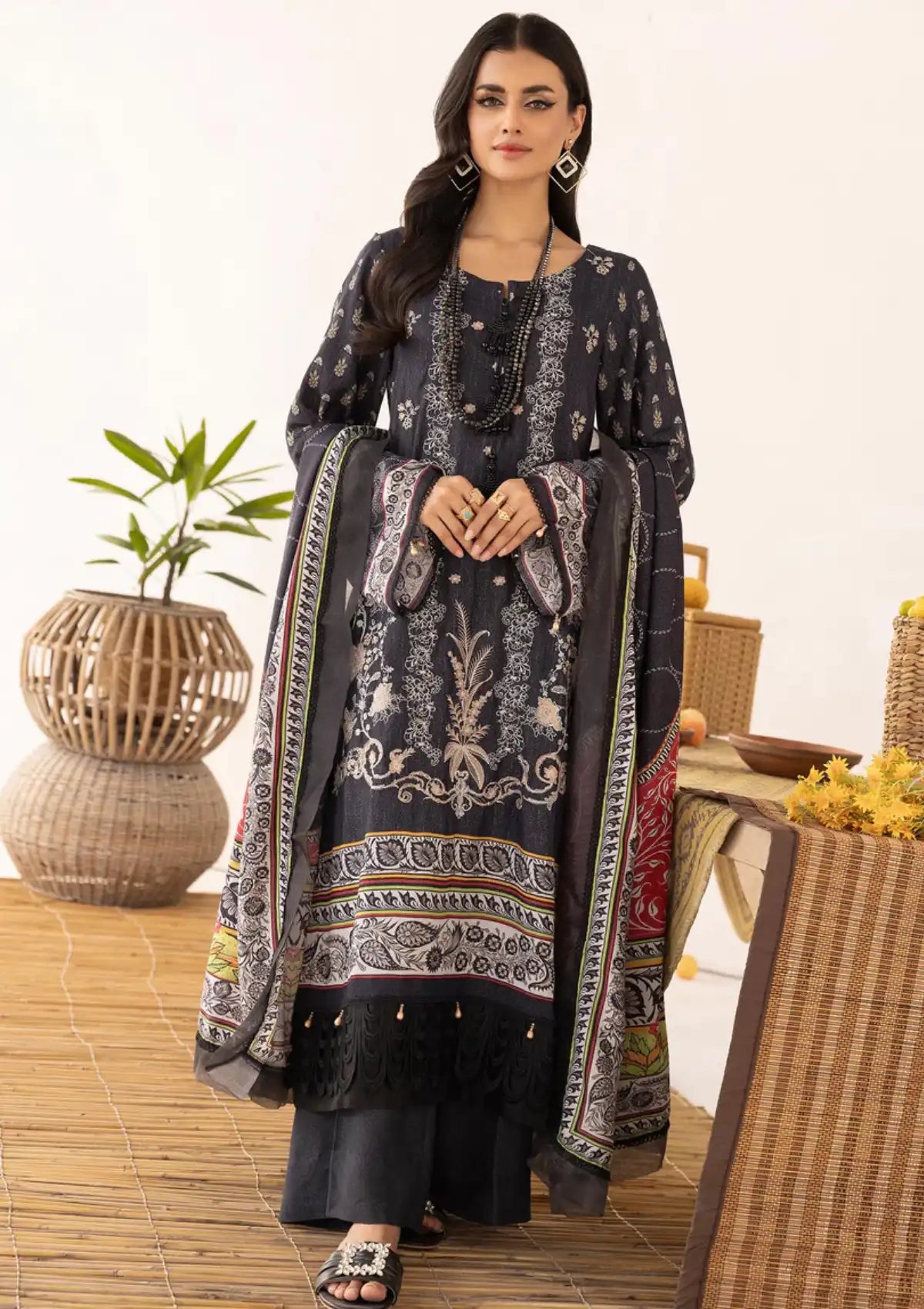 Lala Vintage Emb Karandi'23 LW-073 Arawn - Mohsin Saeed Fabrics