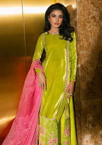 Khakaa Creme De Velvet'25 D-03 Flare