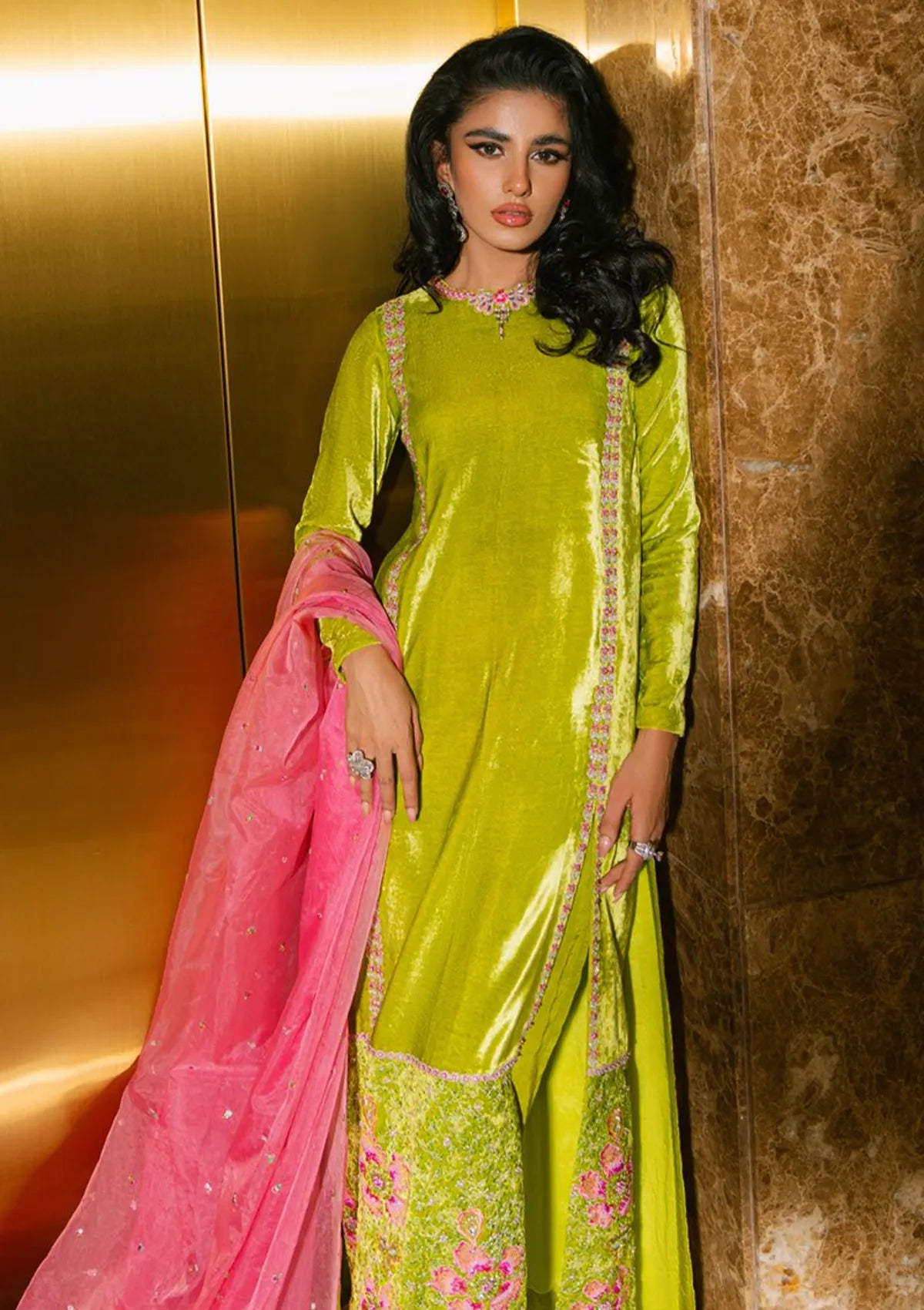 Khakaa Creme De Velvet'25 D-03 Flare