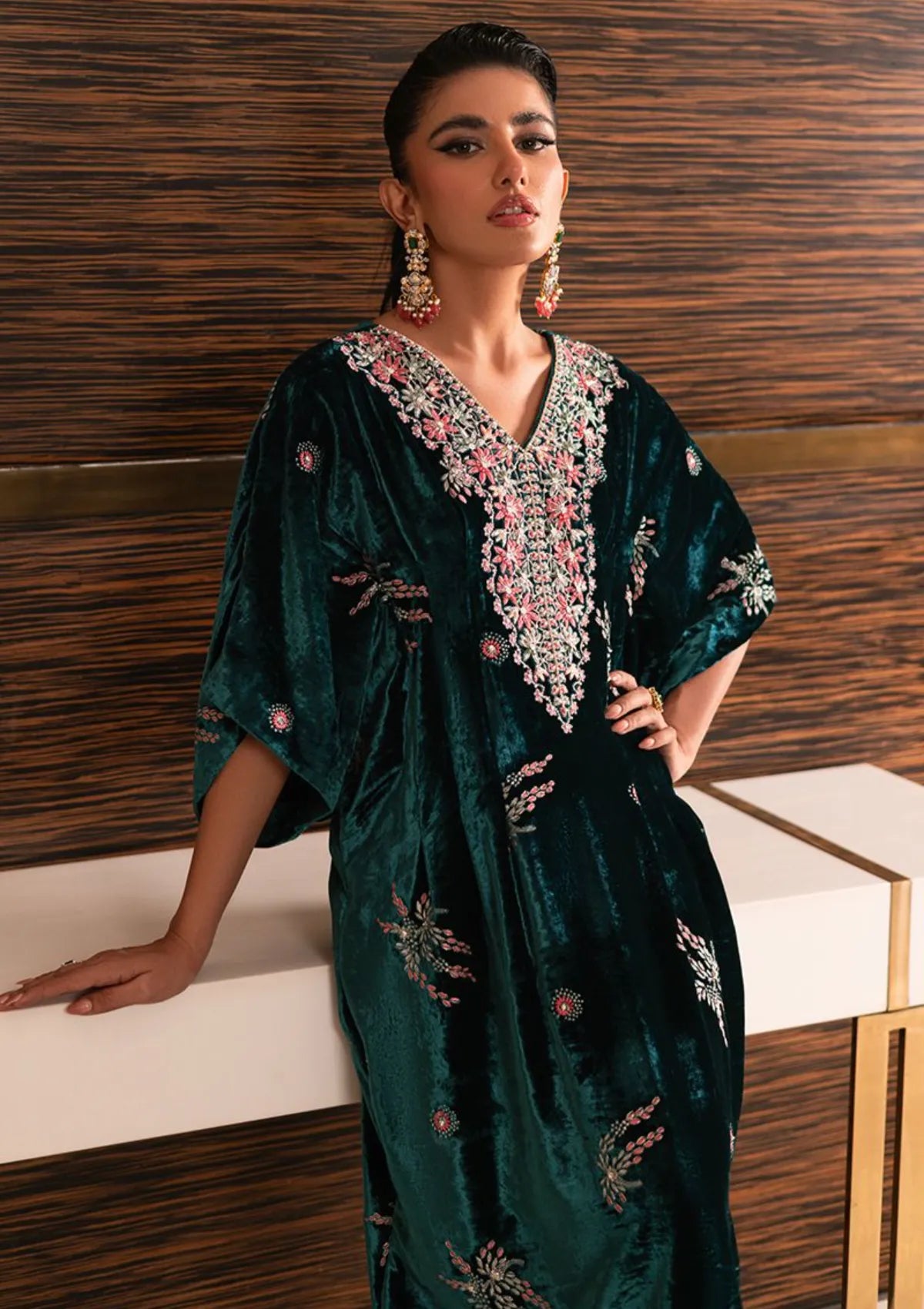 Khakaa Creme De Velvet'25 D-08 Kaftara