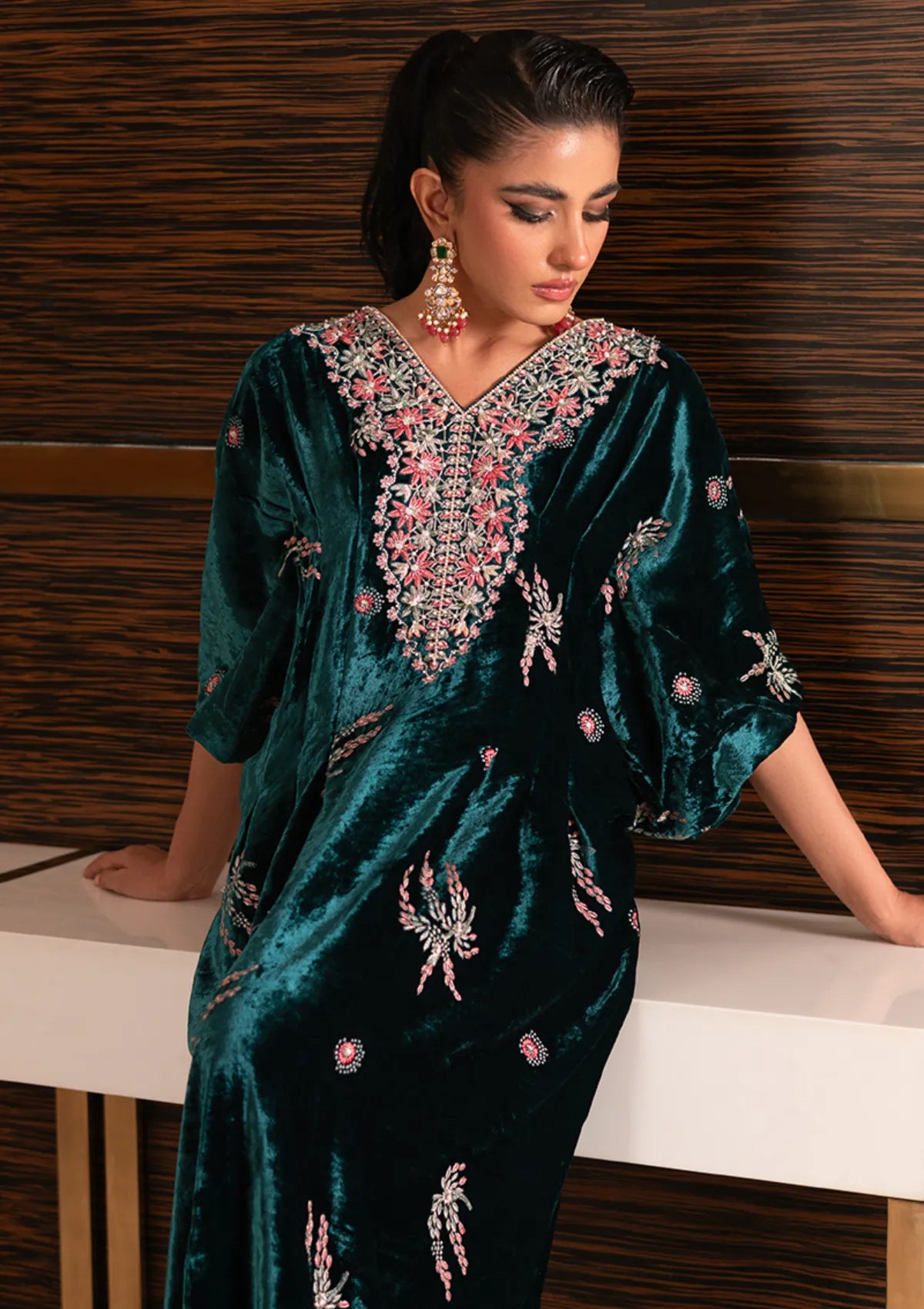 Khakaa Creme De Velvet'25 D-08 Kaftara