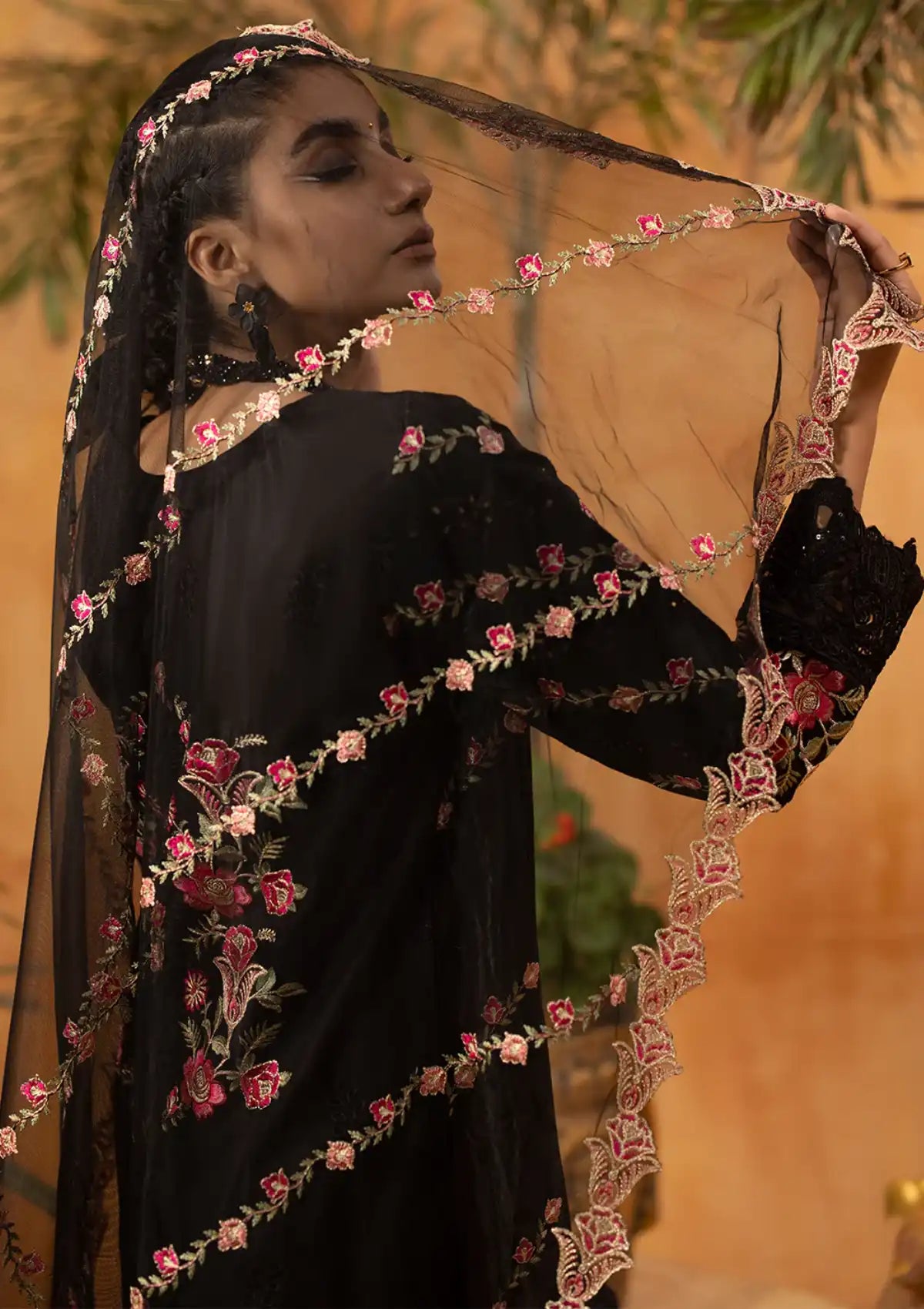 Phoolkenari By Shahjahan'24 SJ-24004 Black - Mohsin Saeed Fabrics