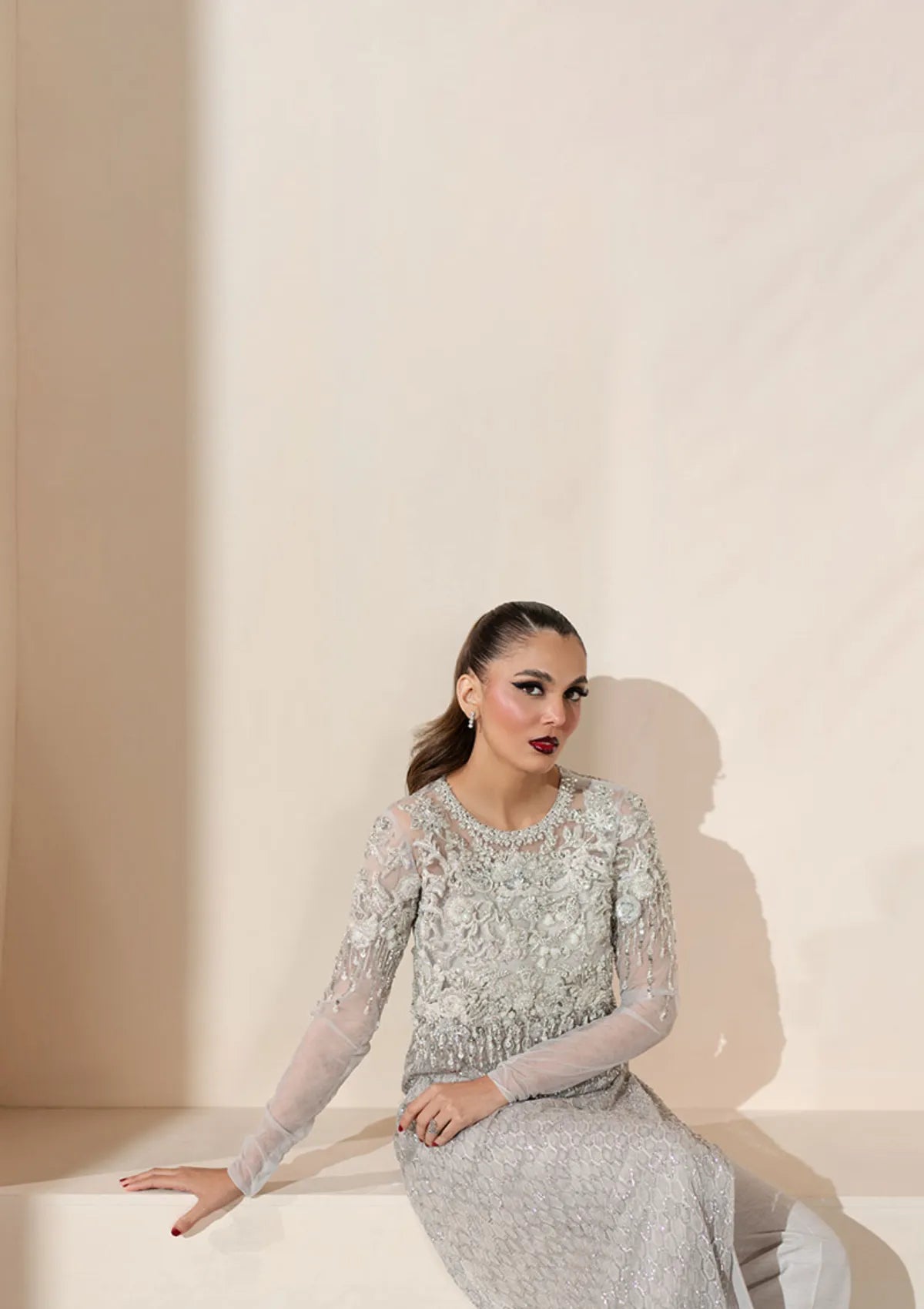 Khakaa Serie Luxuriante'25 D-04 Silverion