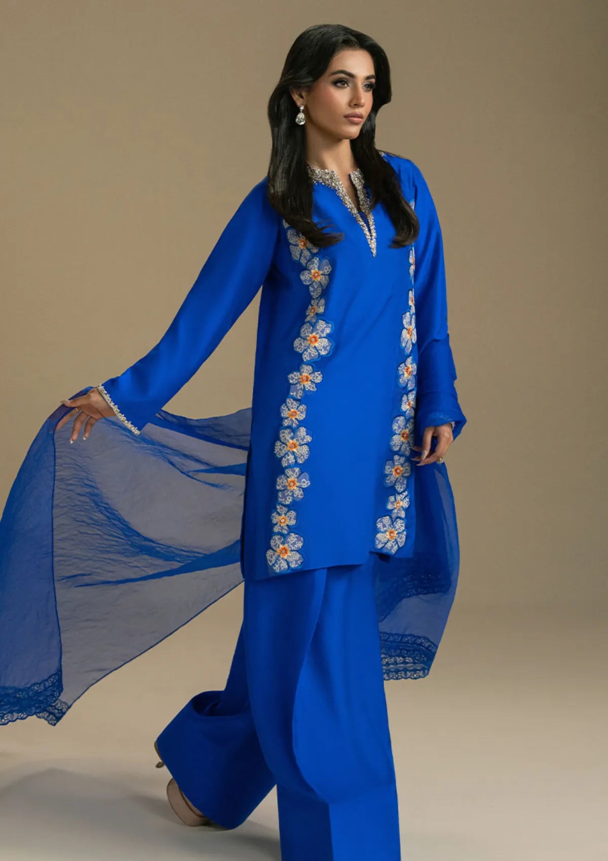 mohsin-saeed-fabrics-designer-daily-wear-formal-and-wedding-suits-within-budget-This-product-is-from-khakaa-evrin-luxe-pret-25-d-01-tresore-is-available-on-Mohsin-saeed-fabrics-website.