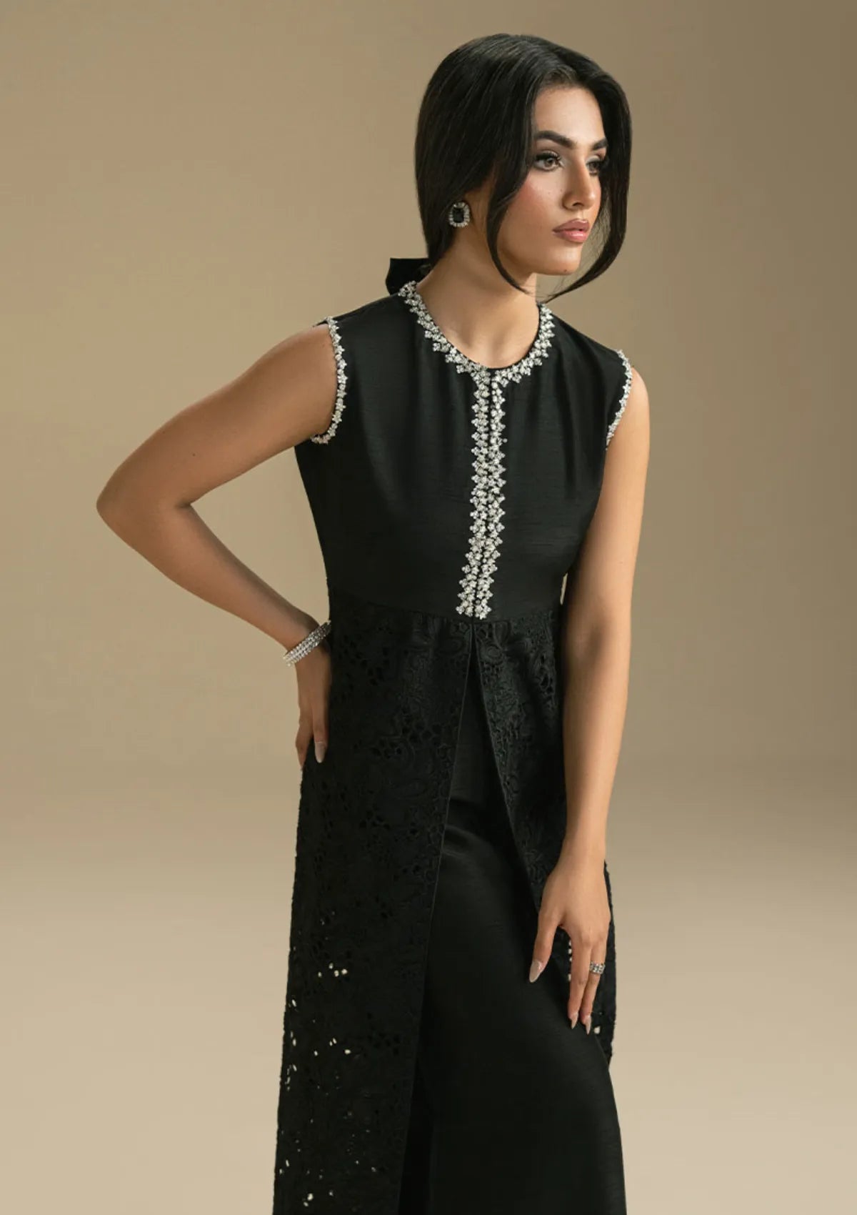 mohsin-saeed-fabrics-designer-daily-wear-formal-and-wedding-suits-within-budget-This-product-is-from-khakaa-evrin-luxe-pret-25-d-04-panache-is-available-on-Mohsin-saeed-fabrics-website.