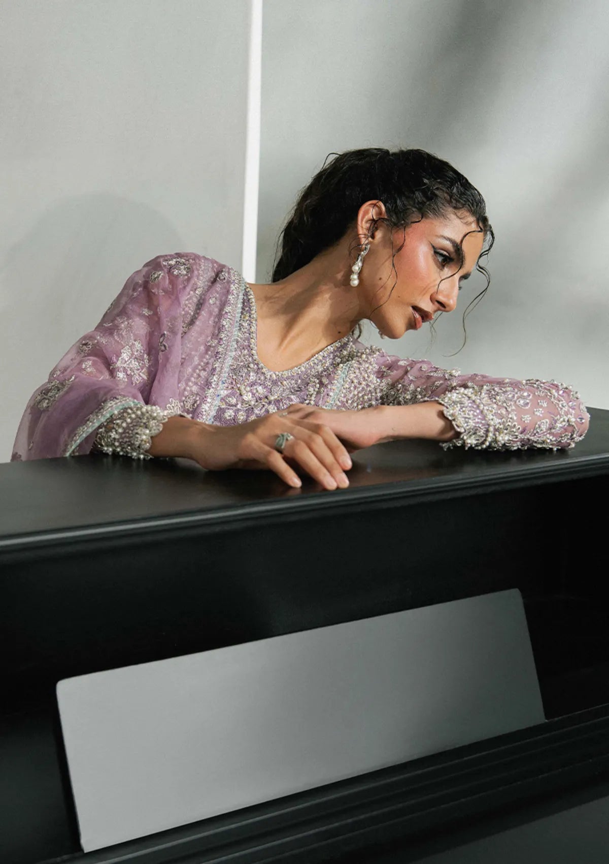 Khakaa Ruya Festive'25 D-09 Gaspard