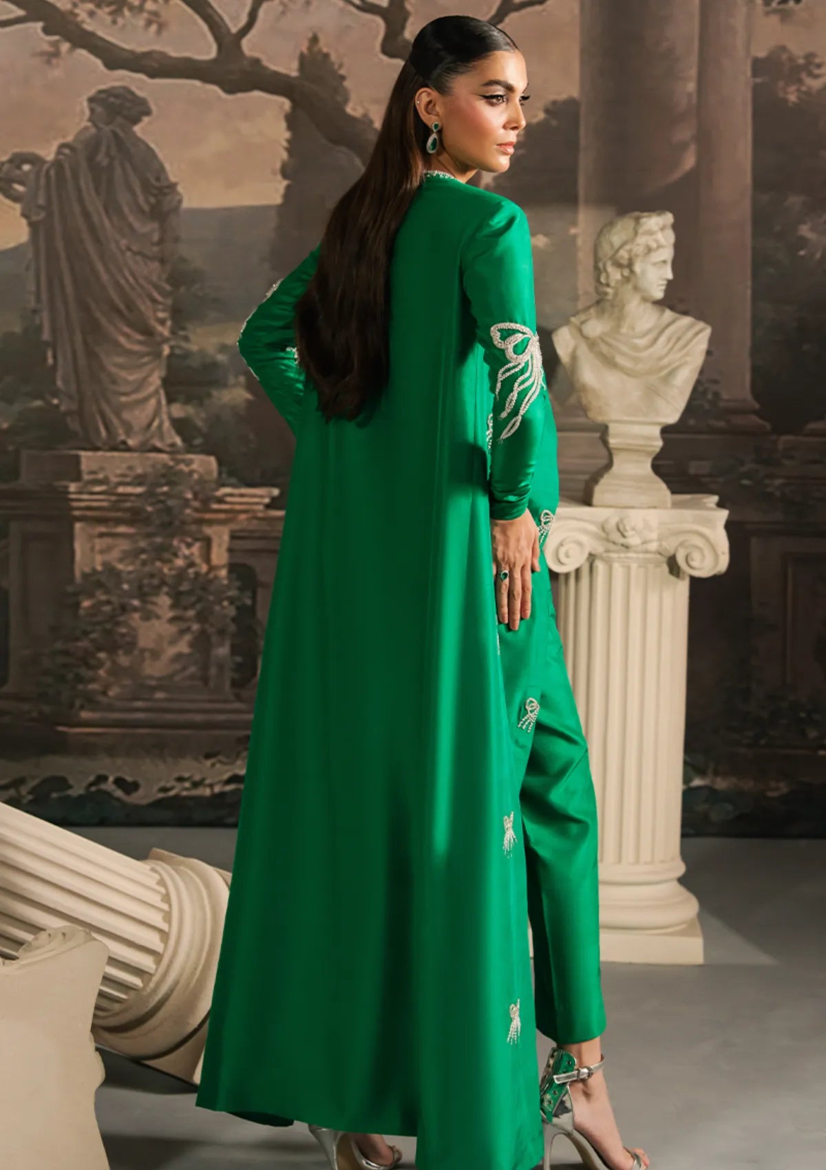 Khakaa Gaia Winter'25 D-08 Zumra