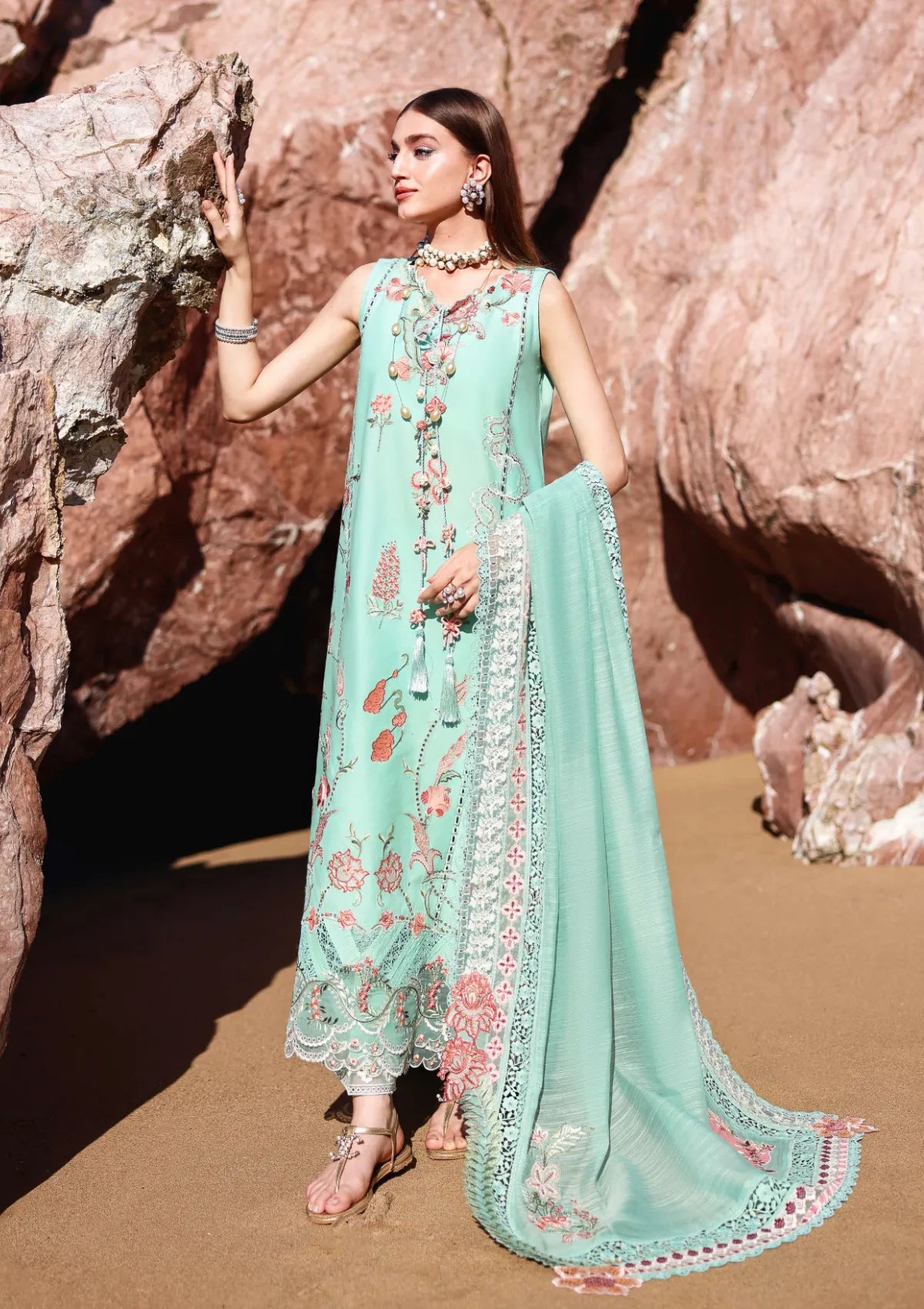 Saira Shakira Breeze Luxury Lawn'26 D-5B