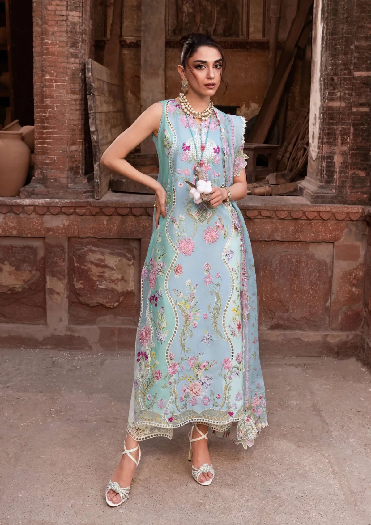 Saira Shakira Breeze Luxury Lawn'26 D-7B