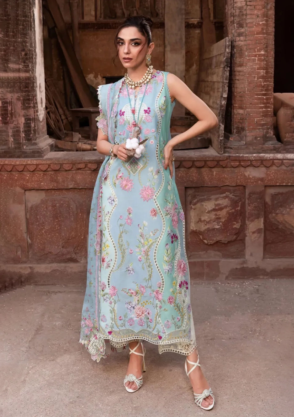 Saira Shakira Breeze Luxury Lawn'26 D-7B