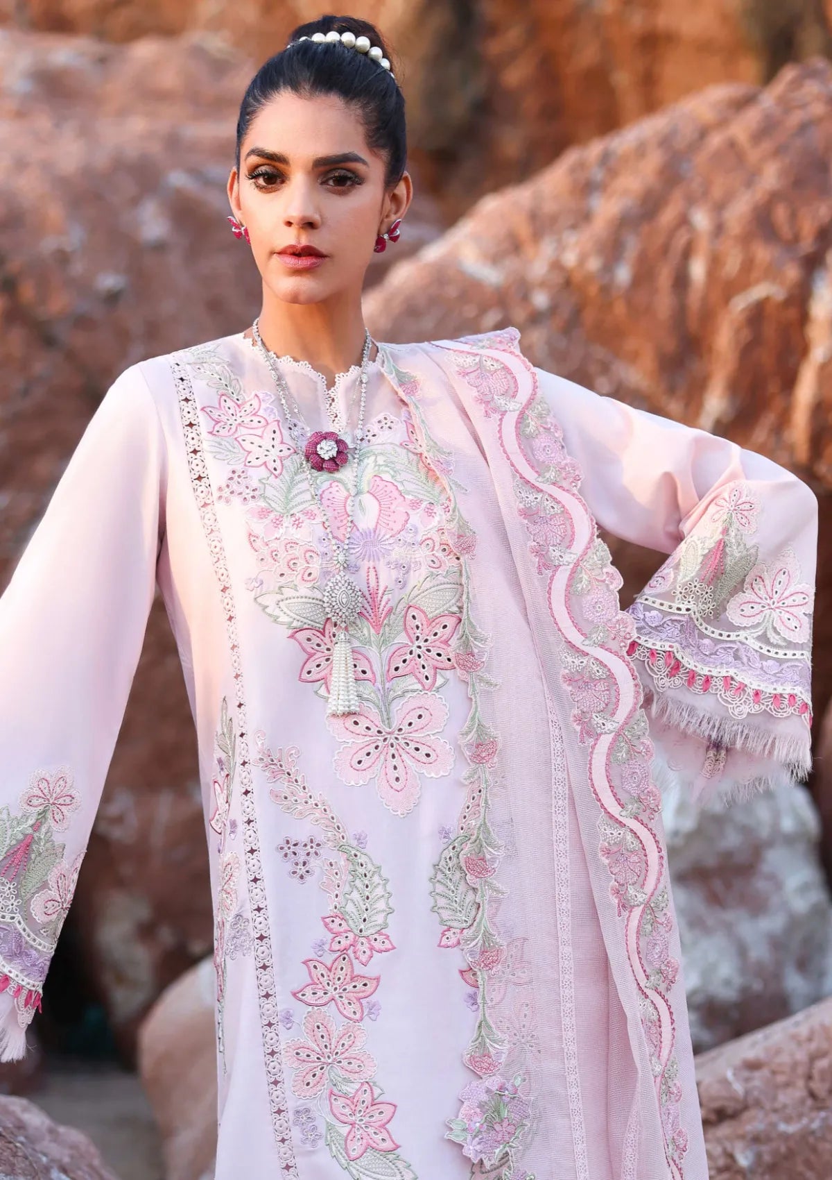 Saira Shakira Breeze Luxury Lawn'26 D-9B