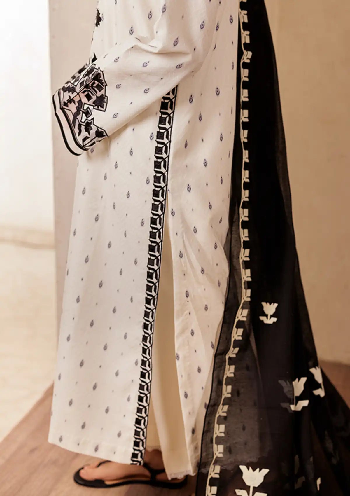 mohsin-saeed-fabrics-affordable-luxury-outfits-for-daily-formal-and-wedding-wear-This-product-is-from-rajbari-amari-jacquard25-d-05-is-available-on-Mohsin-saeed-fabrics-website.