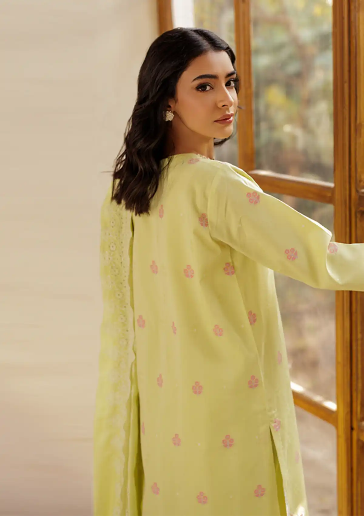 mohsin-saeed-fabrics-affordable-luxury-outfits-for-daily-formal-and-wedding-wear-This-product-is-from-rajbari-amari-jacquard25-d-08-is-available-on-Mohsin-saeed-fabrics-website.