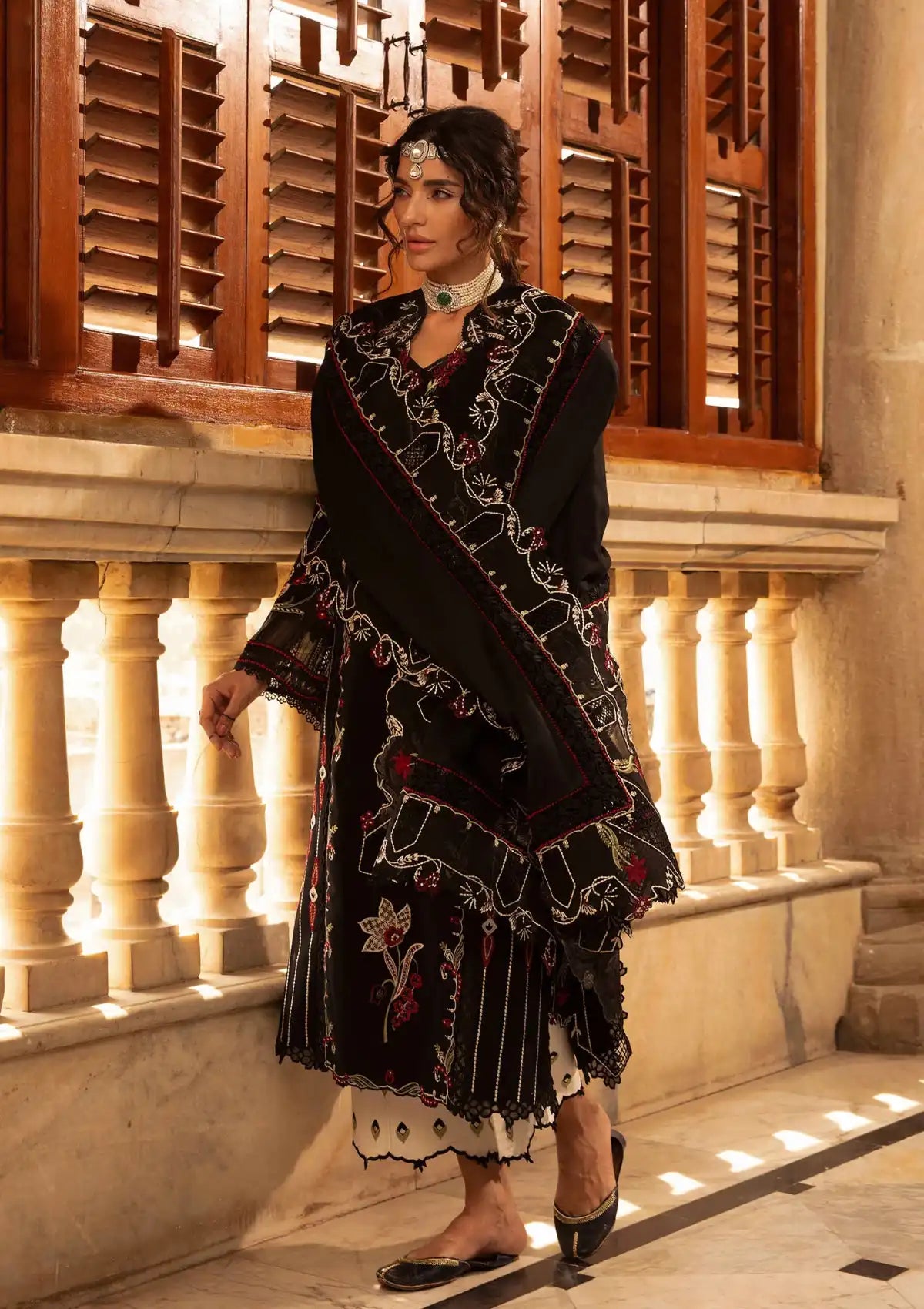 Crimson Aaleen Winter'24 D-05 MEENAKARI