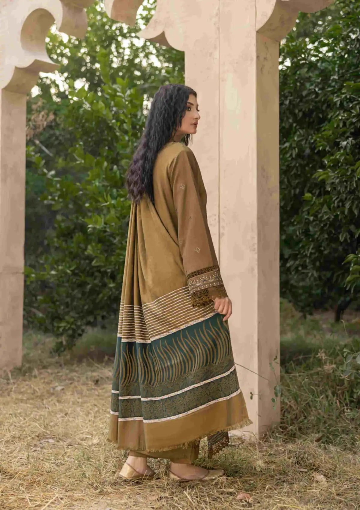Mahrosh by Panache'24 Vol-05 D-07