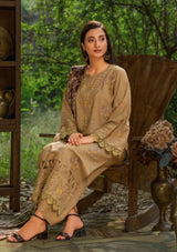 Afsaneh by Sanam Saeed Winter'24 D-08