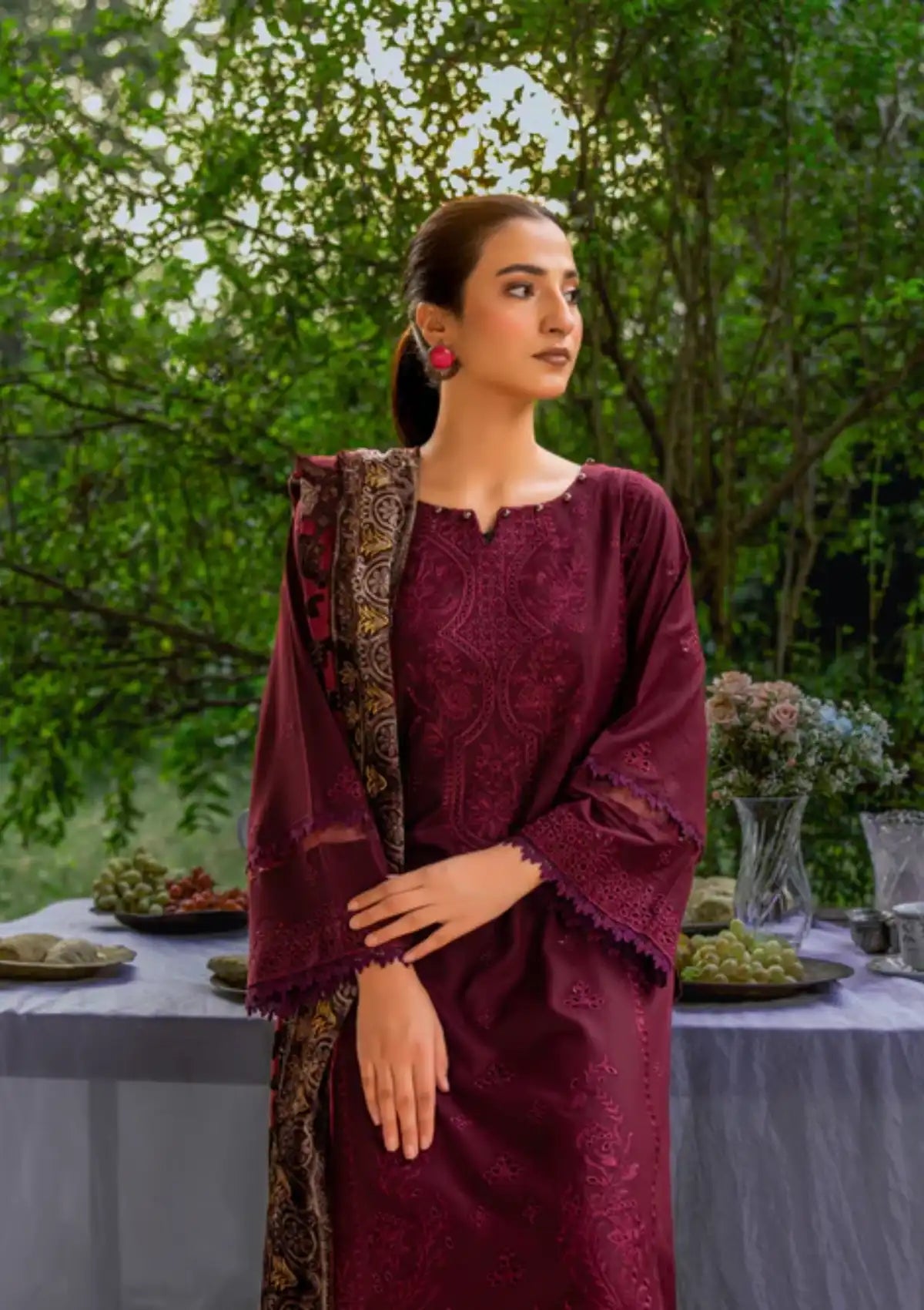 Afsaneh by Sanam Saeed Winter'24 D-03