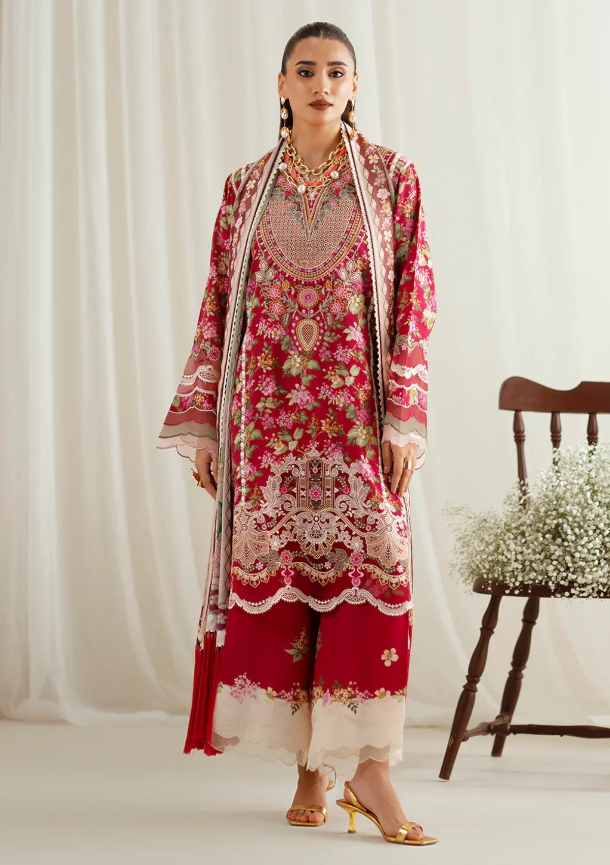mohsin-saeed-fabrics-is-selling-online-and-in stores-Luxury-daily-wear-wedding-wear-formal-wear-in-budgeted-price-This-product-is-from-bin-ilyas-eres-bonita-viscose25-1107-b-is-available-on-Mohsin-saeed-fabrics-website.